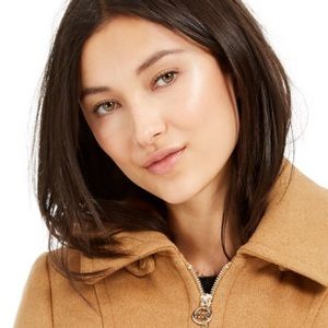 Meet your Posher, Sandy